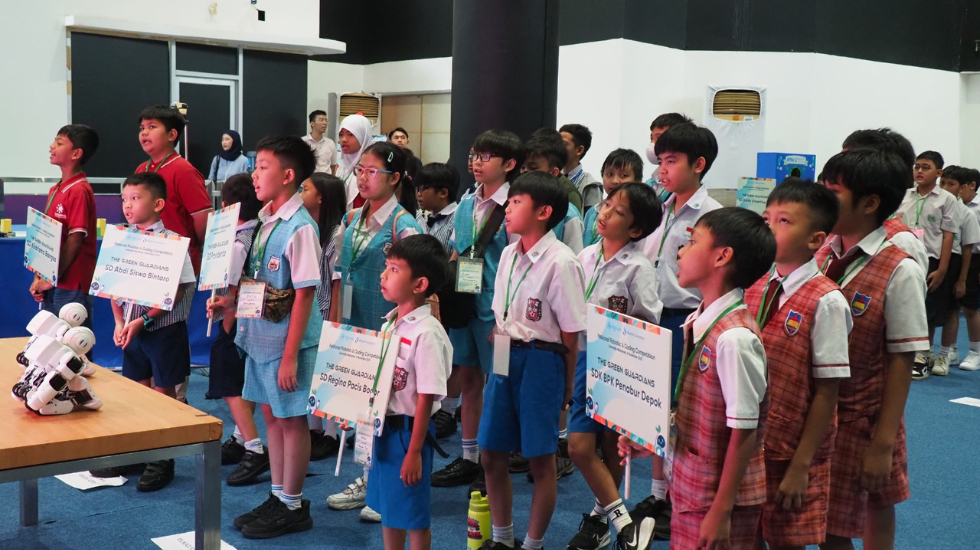325 Pelajar dari Berbagai Daerah Bersaing di National Robotic & Coding  Competition 2025