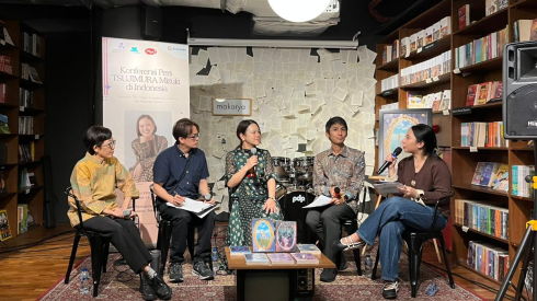 Dari Jepang ke Indonesia: TSUJIMURA Mizuki Sapa Pembaca dan Penggiat Literasi