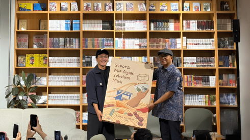 “Seporsi Mie Ayam Sebelum Mati” Capai Cetakan ke-100, Brian Khrisna Rayakan Perjalanan 250 Ribu Pembaca di Gramedia Jalma
