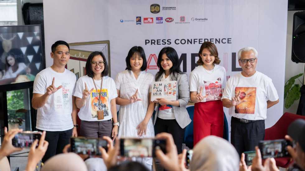 Perayaan Setengah Abad Penerbit Gramedia : Pameran Sampul Manusia Menjadi Pembuka Awal Tahun!