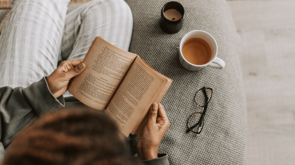Mengenal Istilah Page Turner: Apakah Buku Favoritmu Termasuk?