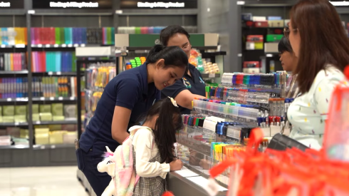 Cerita Bahagia di Gramedia Ciptakan Senyum untuk Senyum